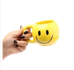 Caneca 3d Sorriso Emoticon Smile Cerâmica Divertida Presente na internet