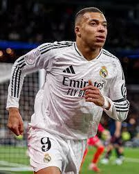 Real Madrid 24/25 - Versión jugador - Manga larga - El último 10 podcast