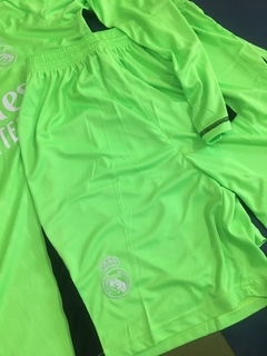 Real Madrid 23/24 - Kit portero - comprar en línea