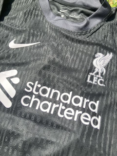 Liverpool 24/25 - Salah #11 - Versión Jugador - comprar en línea
