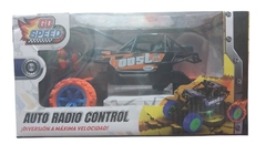 Auto radio control con ruedas grandes