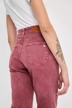 Jean Straight Kira