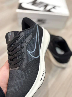 ZAPATILLAS "NIKE PEGASUS" NEGRA/GRIS en internet