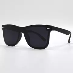 OCULOS DE SOL BRAD QUADRADO UNISSEX PRETO - comprar online