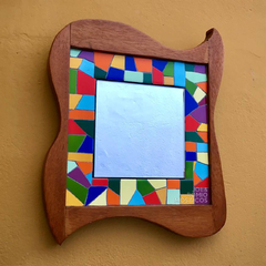 Espelho Orgânico em madeira e mosaicos