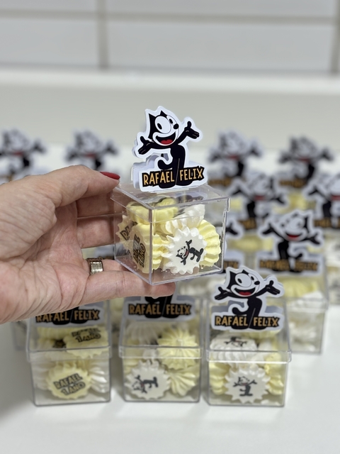 Caixinhas de Acrílico com Suspiros Personalizados