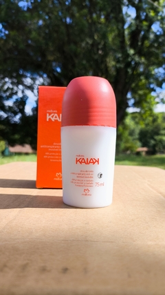 Desodorante Antitranspirante Roll-On Kaiak Feminino - comprar online