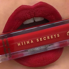 Batom Líquido Vermelho Hibisco Niina Secrets Skinny Matte 5ml - comprar online