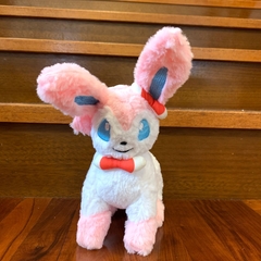 Peluche de Pokemo - sylveon plush mix - 25cm - comprar online