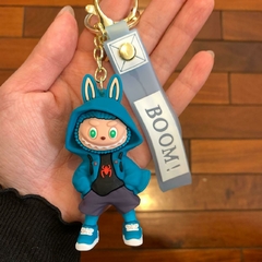 Llavero de Goma de Labubu -Con Capucha Azul Tira Boom - comprar online