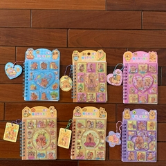 Libro tapa dura con agua adentro y brillo de Stickers de Capibara - Al Azar - - comprar online