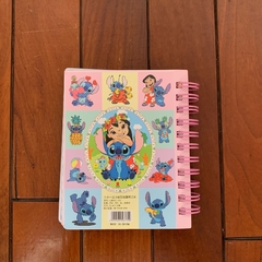 Libro tapa dura con agua adentro y brillo de Stickers de Stitch - Al Azar - en internet