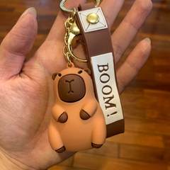 Llavero de Goma de Animales - Carpincho Tira Boom Oscuro - comprar online