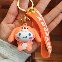 *Llavero de Goma Cinnamoroll - Pijama Naranja - comprar online