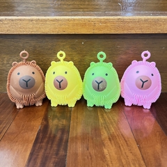 Muñecos Squishy Antiestrés Con Luces- Capibara - comprar online