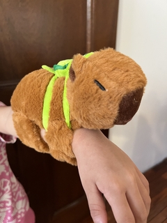 [Tipo Pulsera] Peluche de Capibara - 17cm - - comprar online