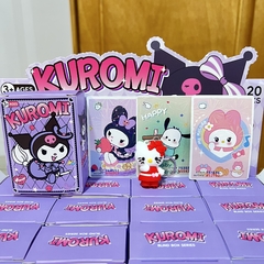 Cajita de Sorpresa de Sanrio - Trae 3 Cartas y 1 llaverito - - comprar online