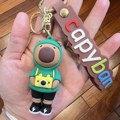 Llavero de Goma de Animales - Carpincho Con Capucho Verde - comprar online