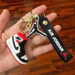 Llavero de Goma de Zapatilla Jordan - Blanco y Rojo