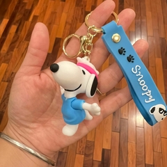 **Llavero de Goma de Snoopy - Con Vincha Rosa