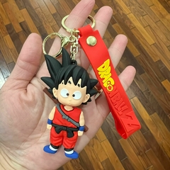 Llavero de Goma de Dragon Ball - Goku Rojo con Baston