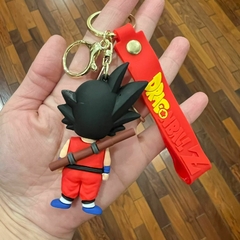 Llavero de Goma de Dragon Ball - Goku Rojo con Baston - comprar online