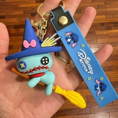 Llavero de Goma de Lilo y Stitch - Trapo Con Escoba