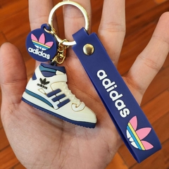 Llavero de Goma de Zapatilla Adidas - Azul, Blanco y Verde Oscuro - comprar online