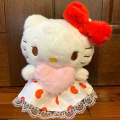 Peluche de Hello Kitty Con Corazon Rosa -20cm- - comprar online