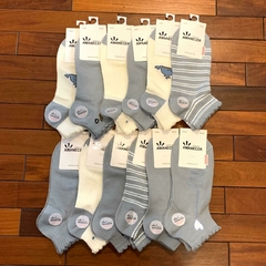 [M5]Medias Amanecer Pack de 12 Pares- Celeste Osucura con Ballena - comprar online