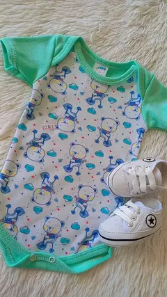 conjunto de bebê calor