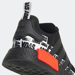 NMD R1 en internet