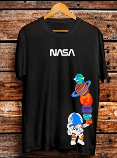 Camiseta unissex Logo e Desenho Nasa