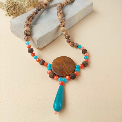 COLAR MADEIRA E CALCEDÔNIA