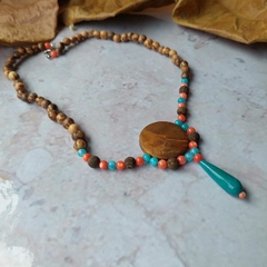 COLAR MADEIRA E CALCEDÔNIA na internet