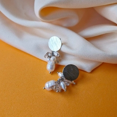 BRINCO PÉROLA E CRISTAL