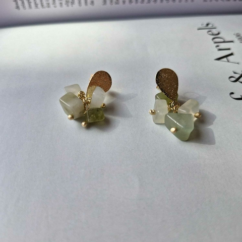 BRINCO CASCALHO JADE OLIVA