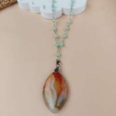 COLAR CRISTAL VERDE E ÁGATA na internet