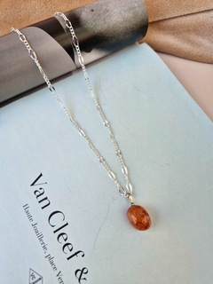 COLAR FOGO DE ÂMBAR