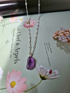 COLAR LUZ DE LAVANDA na internet