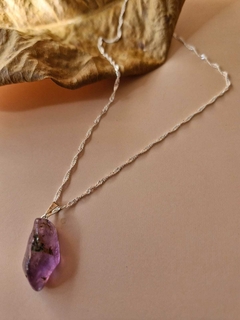 COLAR LUZ PÚRPURA na internet