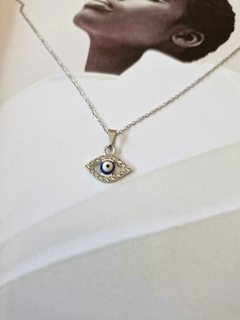 COLAR OLHO GREGO na internet