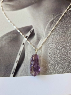 COLAR LUZ PÚRPURA - Primajoia