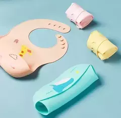 Imagen de BABERO SILICONA REGULABLE CON BOLSILLO