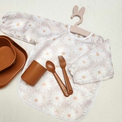 Babero impermeable con mangas