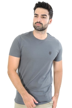 CAMISETA BÁSICA GOLA REDONDA LISA - loja online