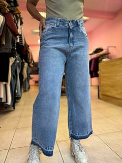Wideleg Crop