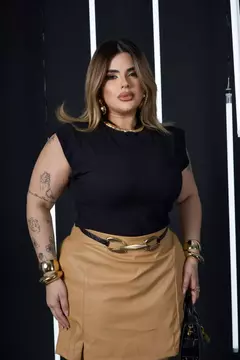 BLUSA EM CANELADINHO SUEDE PLUS SIZE