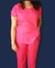 Scrub Feminino na internet