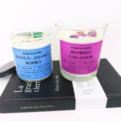 Imagen de Vela de soya "Sin miedo, con amor" 10 oz